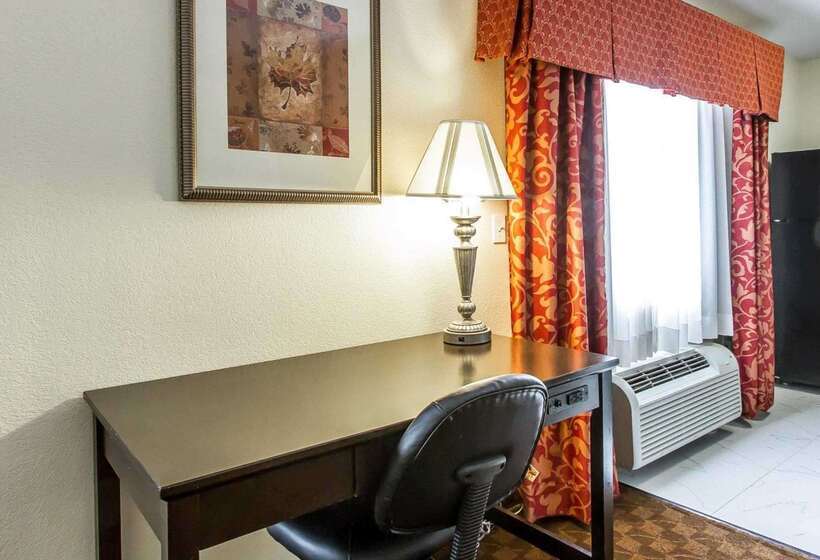 בית מלון כפרי Comfort Inn & Suites Atoka