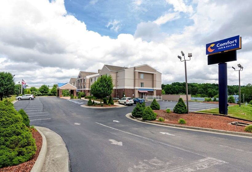 فندق Comfort Inn & Suites Hillsville I77