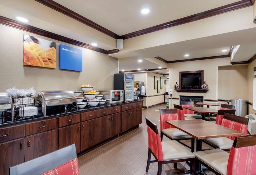 فندق Comfort Inn & Suites Hillsville I77