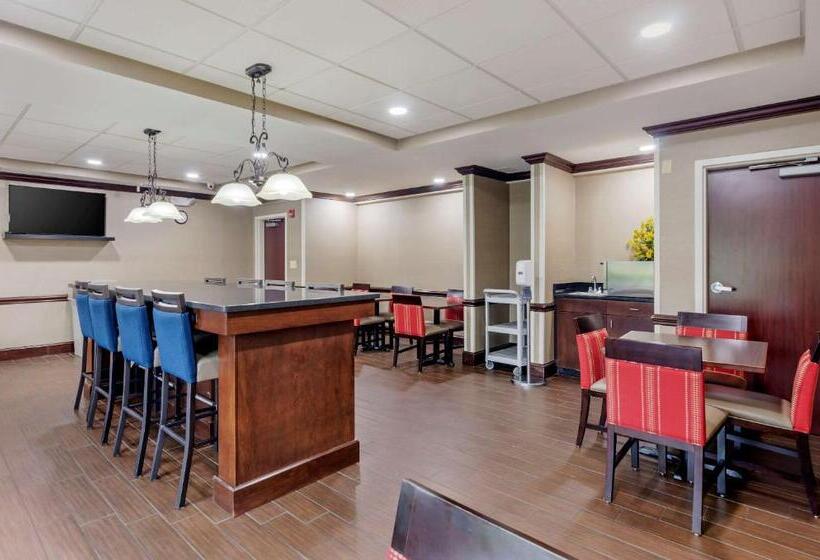 فندق Comfort Inn & Suites Hillsville I77