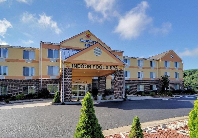 فندق Comfort Inn & Suites Hillsville I77