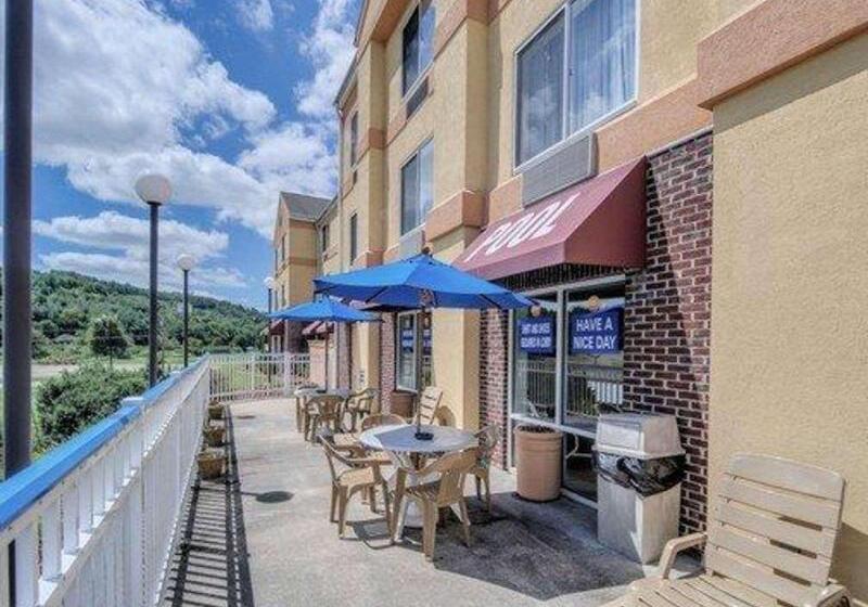 فندق Comfort Inn & Suites Hillsville I77