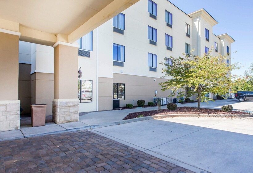 فندق Comfort Inn And Suites