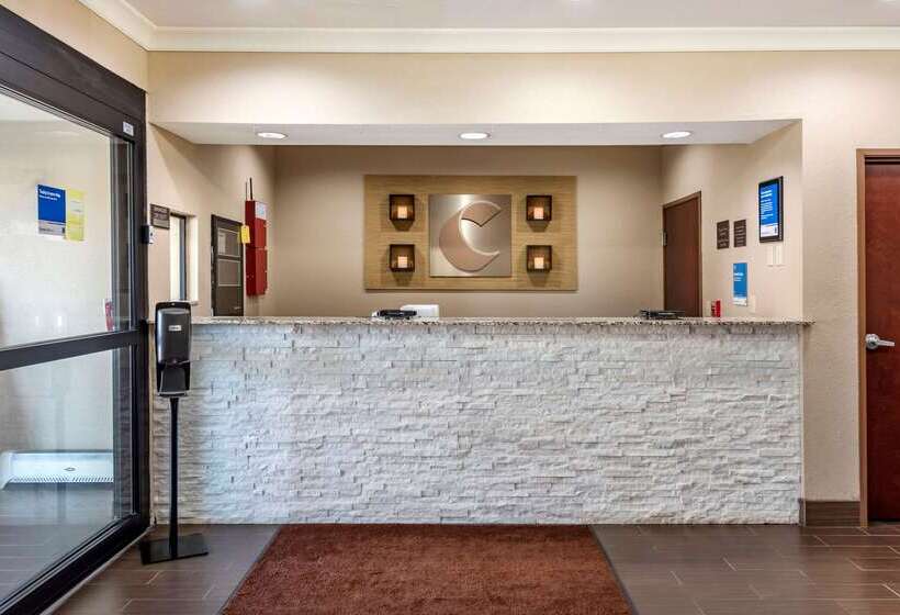 בית מלון כפרי Comfort Inn & Suites