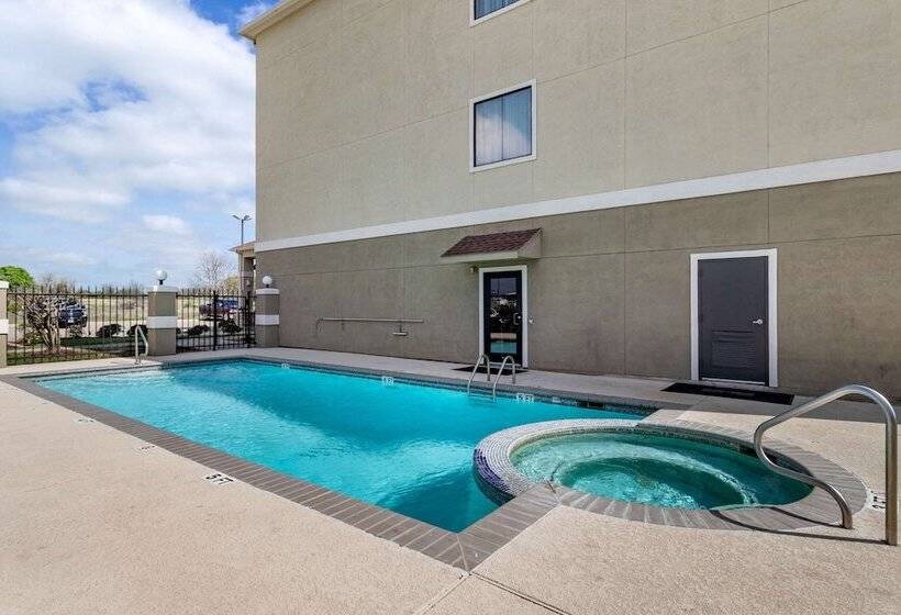 ホテル Comfort Inn & Suites Navasota