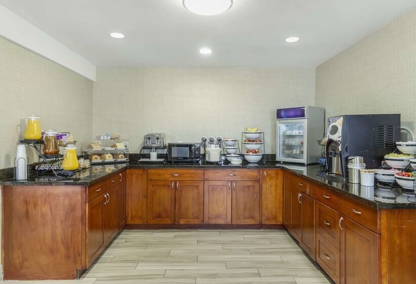 فندق Comfort Inn & Suites Pacific  Auburn