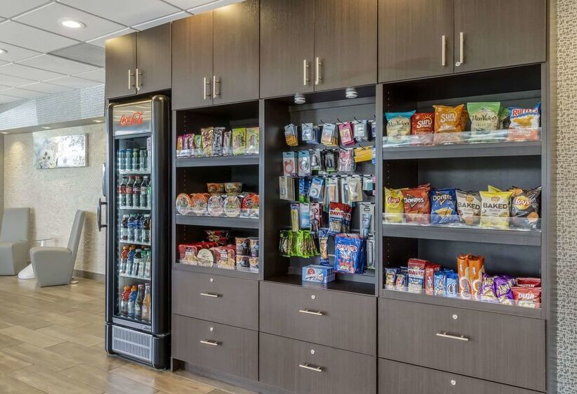 فندق Comfort Inn & Suites Pacific  Auburn