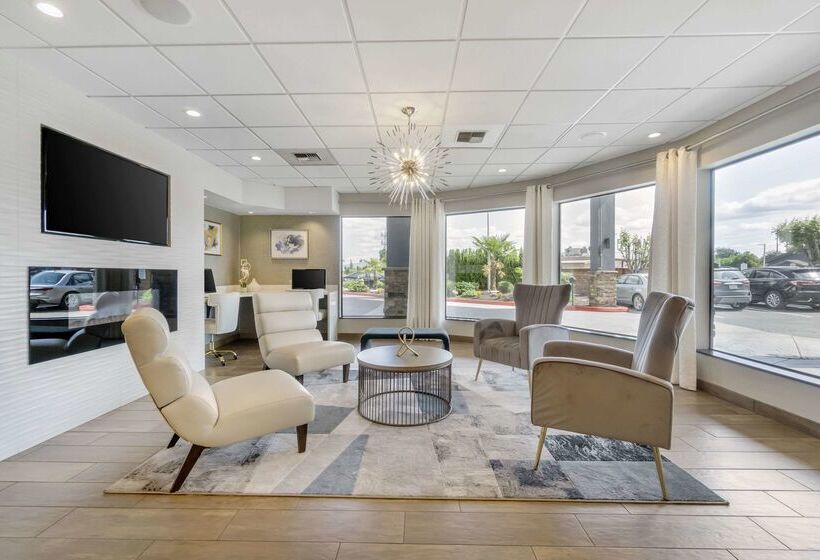 فندق Comfort Inn & Suites Pacific  Auburn