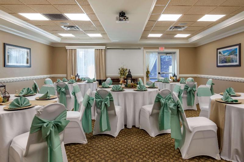 فندق Comfort Inn & Suites