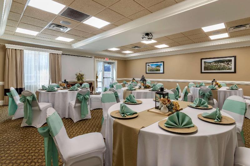 فندق Comfort Inn & Suites