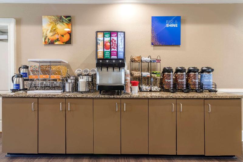 فندق Comfort Inn & Suites