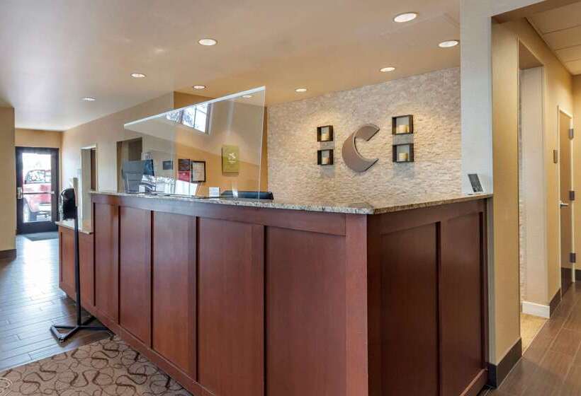 هتل Comfort Suites Airportuniversity