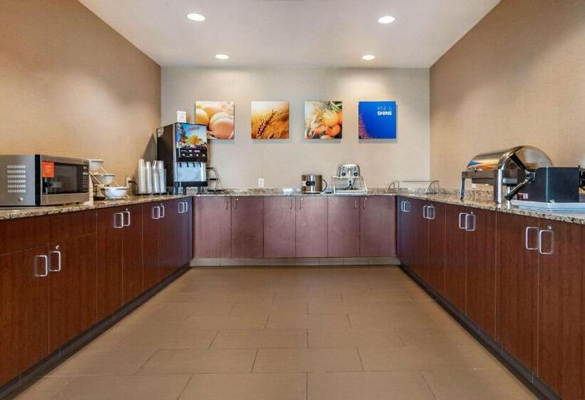 هتل Comfort Suites Airportuniversity