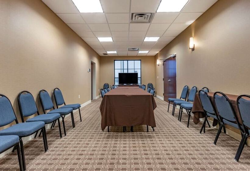 هتل Comfort Suites Airportuniversity