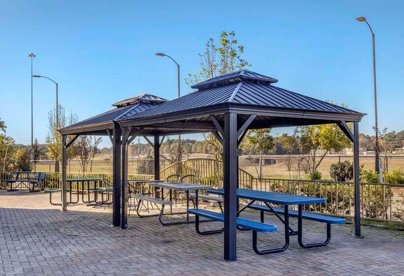 ホテル Comfort Suites Batesville