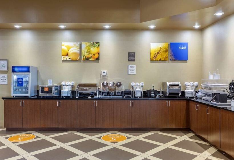 ホテル Comfort Suites Batesville