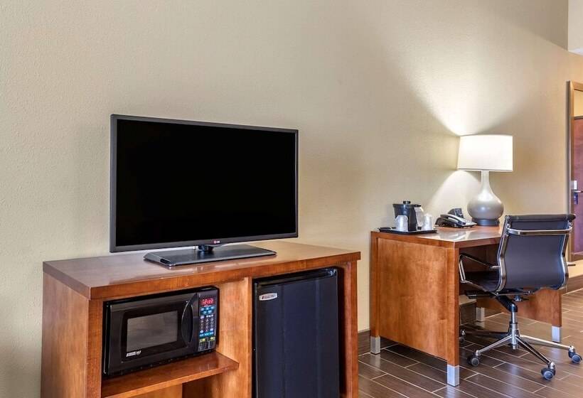 ホテル Comfort Suites Batesville