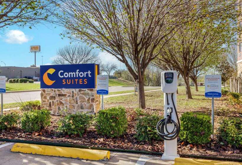 فندق Comfort Suites
