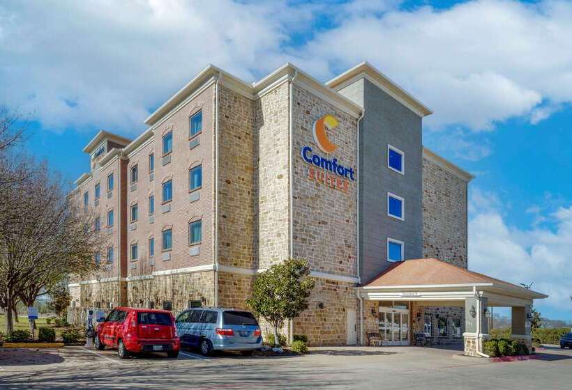 فندق Comfort Suites