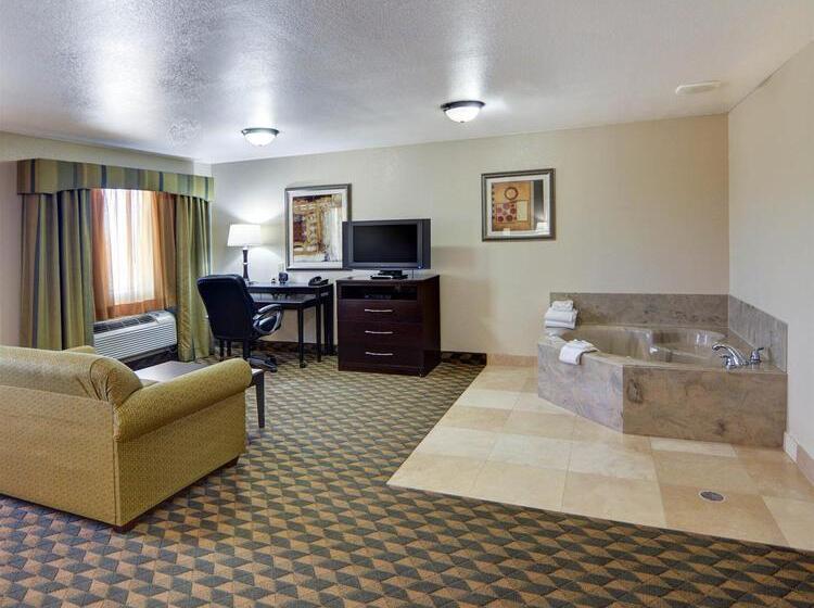 فندق Comfort Suites