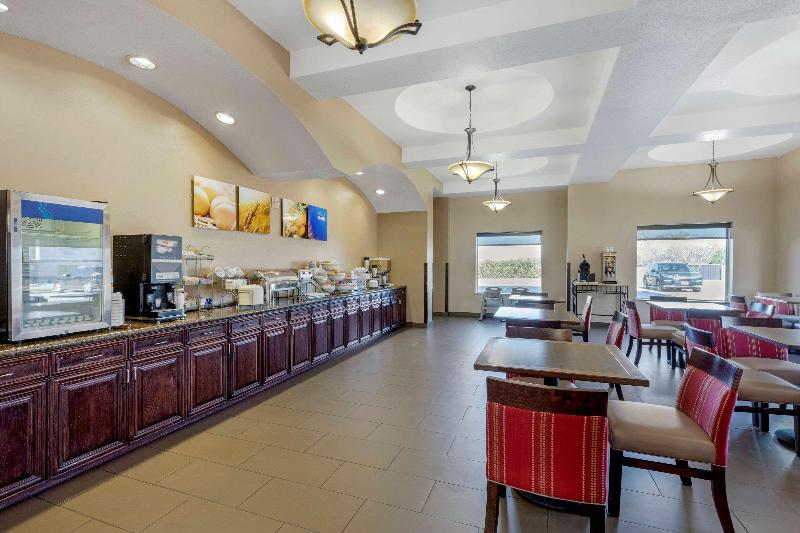 فندق Comfort Suites