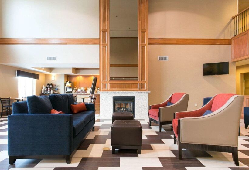 בית מלון כפרי Comfort Suites Benton Harbor  St. Joseph