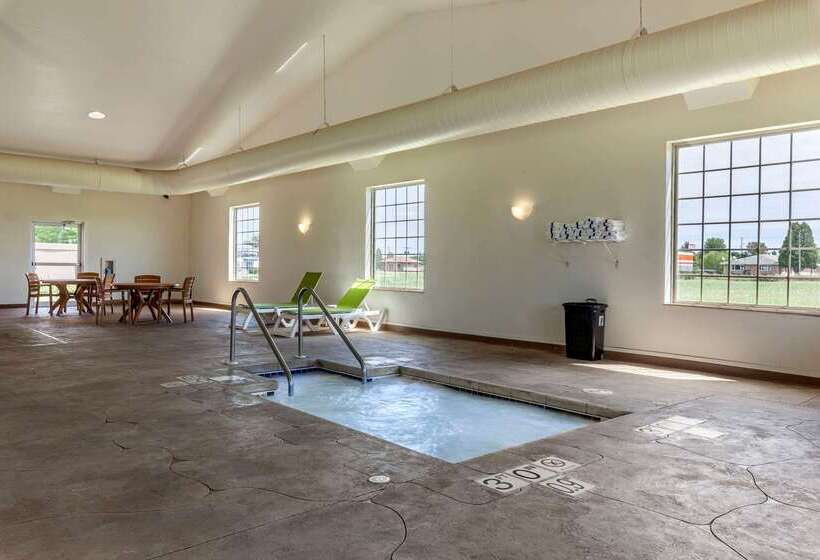 فندق Comfort Suites Delavan  Lake Geneva Area