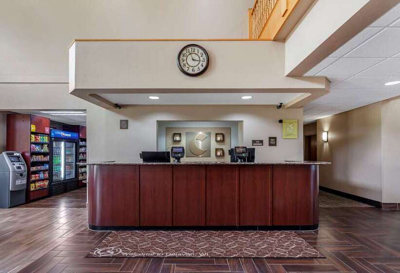 فندق Comfort Suites Delavan  Lake Geneva Area