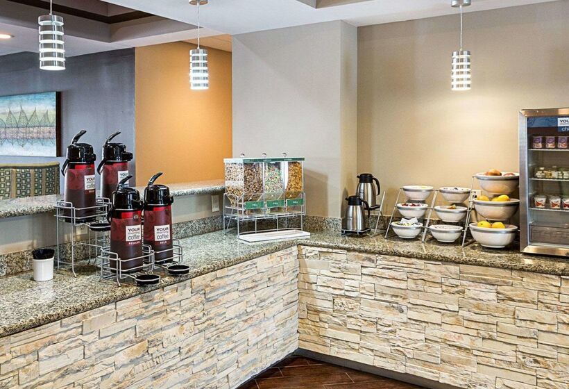 בית מלון כפרי Comfort Suites Near Tanger Outlet Mall