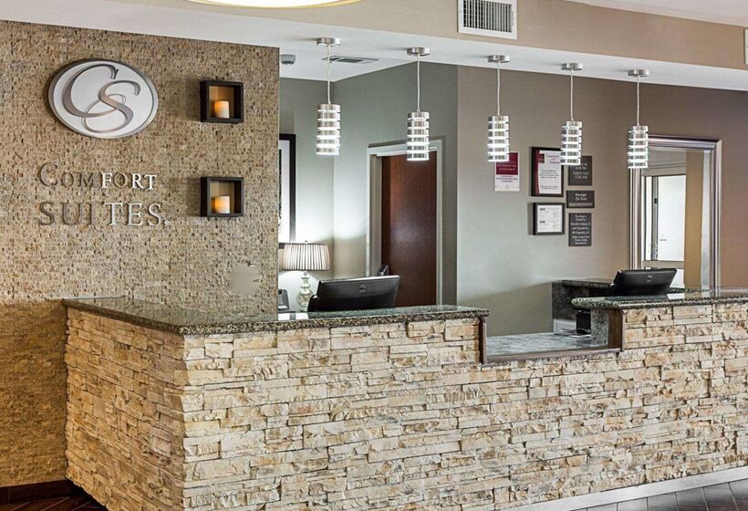 בית מלון כפרי Comfort Suites Near Tanger Outlet Mall