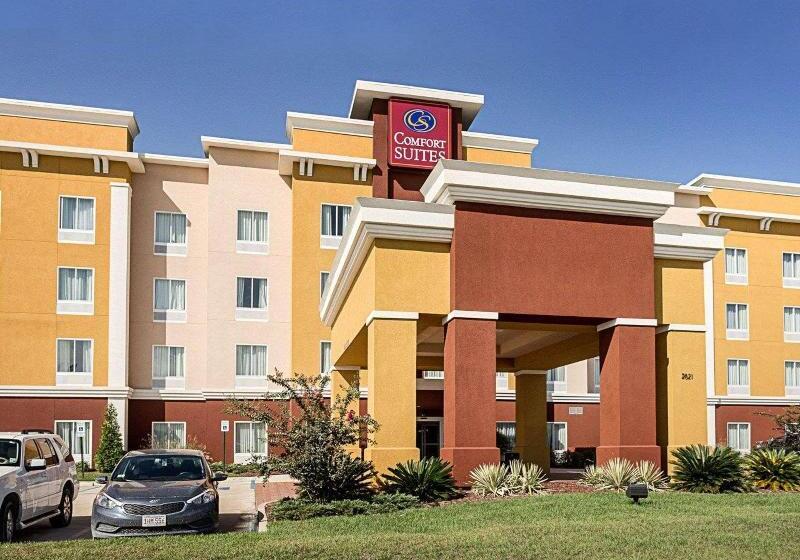 فندق Comfort Suites Near Tanger Outlet Mall