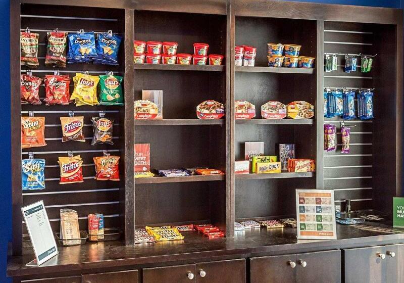 בית מלון כפרי Comfort Suites Near Tanger Outlet Mall