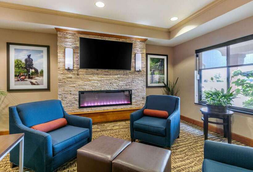 호텔 Comfort Suites Hopkinsville Near Fort Campbell
