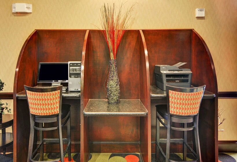 בית מלון כפרי Comfort Suites Kilgore