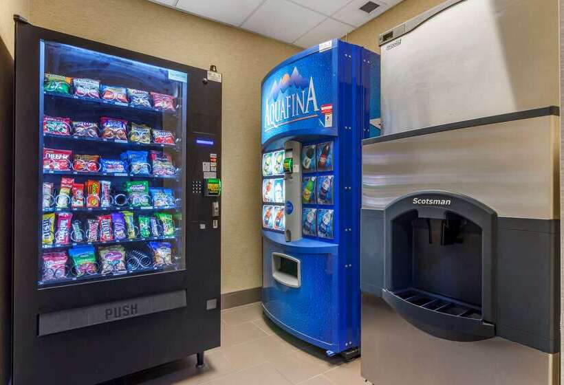 호텔 Comfort Suites Manhattan