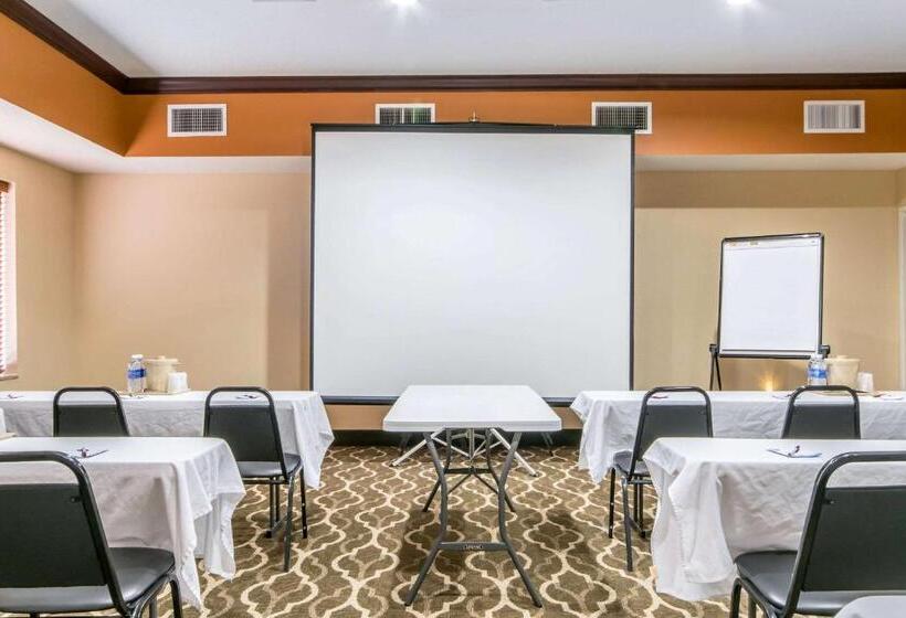 هتل Comfort Suites