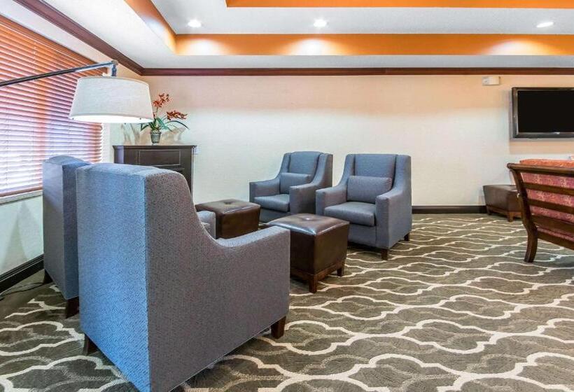 هتل Comfort Suites