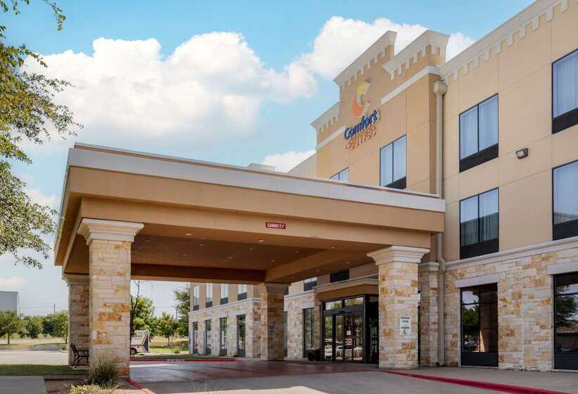 Отель Comfort Suites Pflugerville Austin North