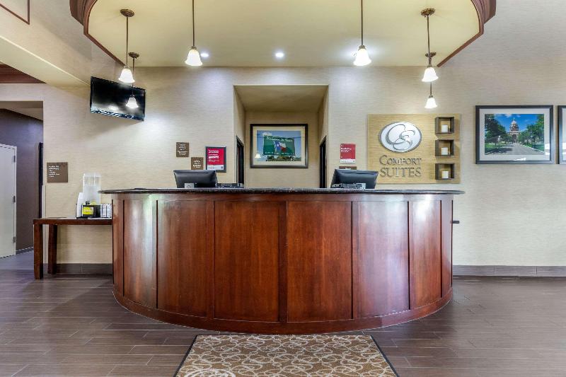 Отель Comfort Suites Pflugerville Austin North