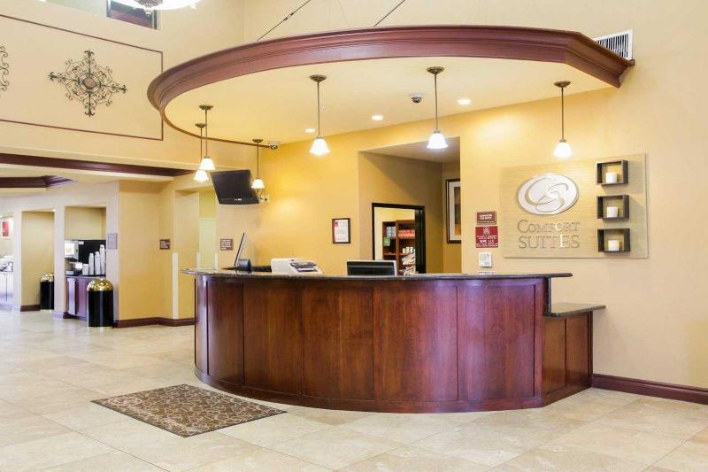 Отель Comfort Suites Pflugerville Austin North
