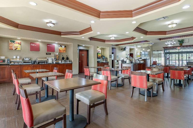 Отель Comfort Suites Pflugerville Austin North