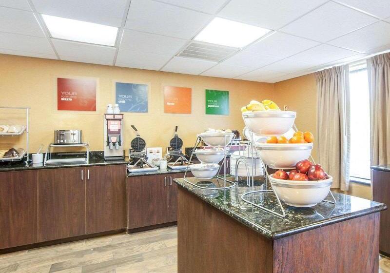 호텔 Comfort Suites