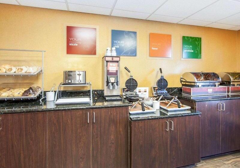 호텔 Comfort Suites