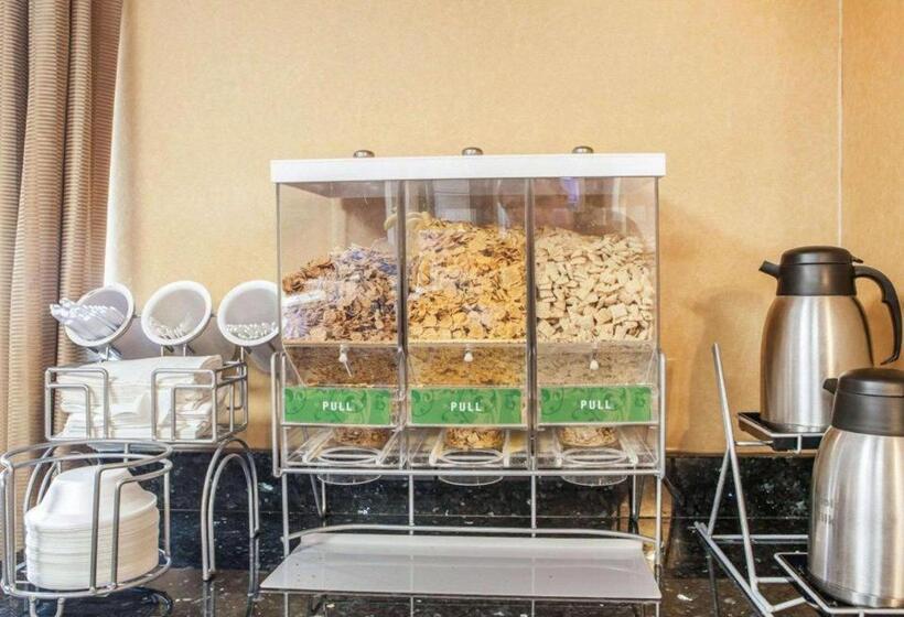 호텔 Comfort Suites