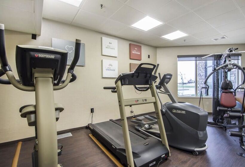 Отель Comfort Suites