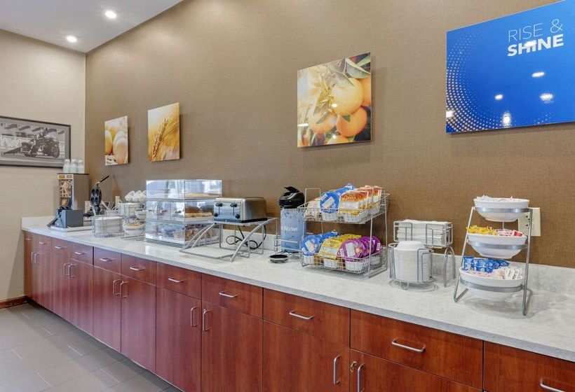 בית מלון כפרי Comfort Suites West Indianapolis  Brownsburg