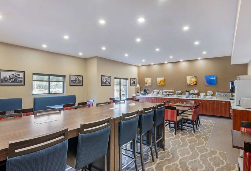 בית מלון כפרי Comfort Suites West Indianapolis  Brownsburg