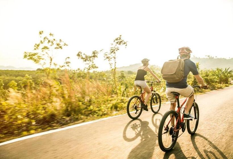 Hotelli Como Point Yamu, Phuket  Sha Extra Plus