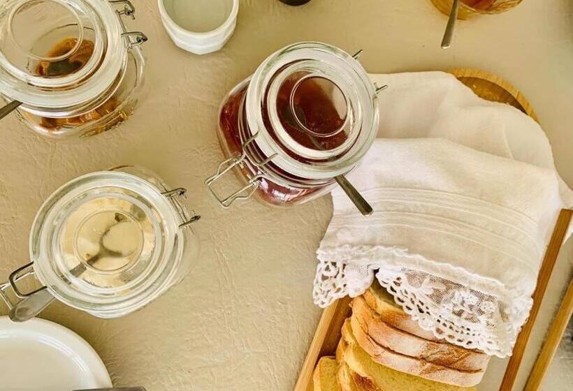 בית מלון כפרי Costanera