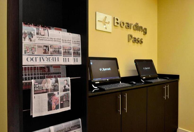 酒店 Courtyard Toluca Tollocan